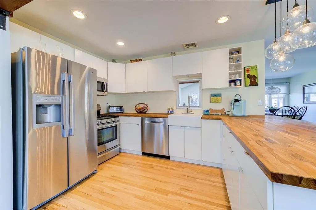 18 Verplanck Avenue Beacon NY 12508