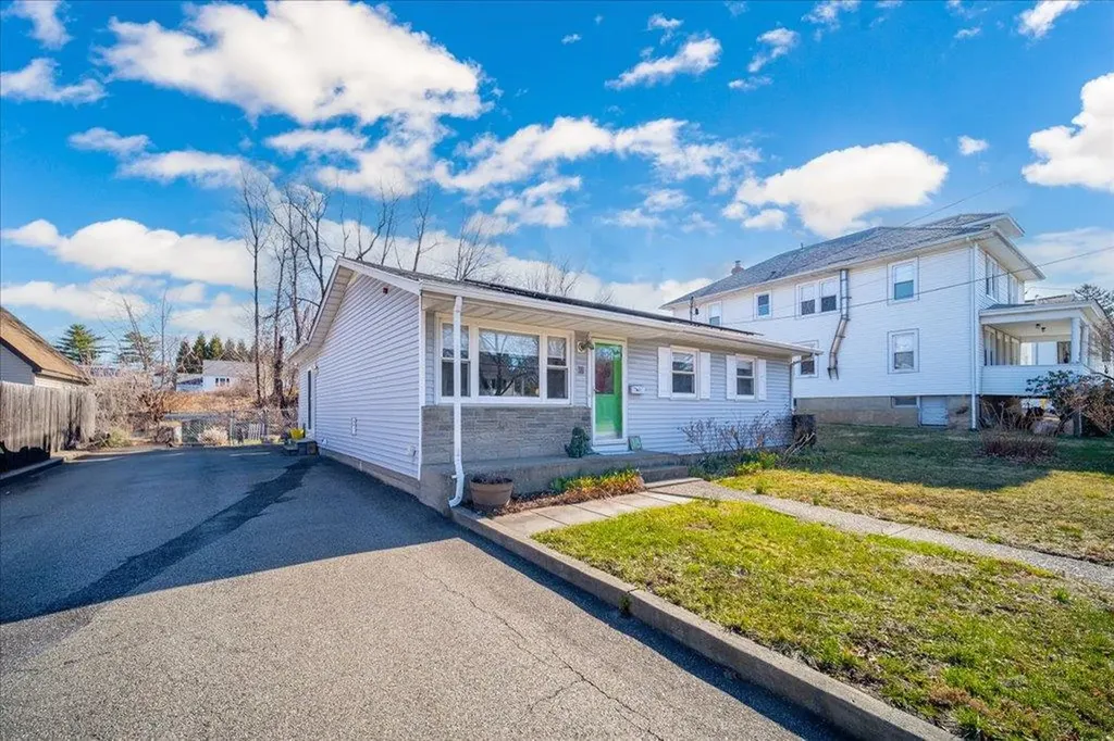 18 Verplanck Avenue Beacon NY 12508
