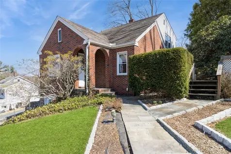 862 Linda Avenue Thornwood NY 10594