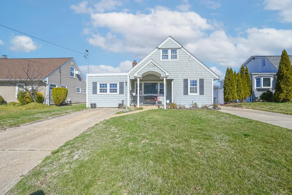 1069 Hastings Street Baldwin NY 11510