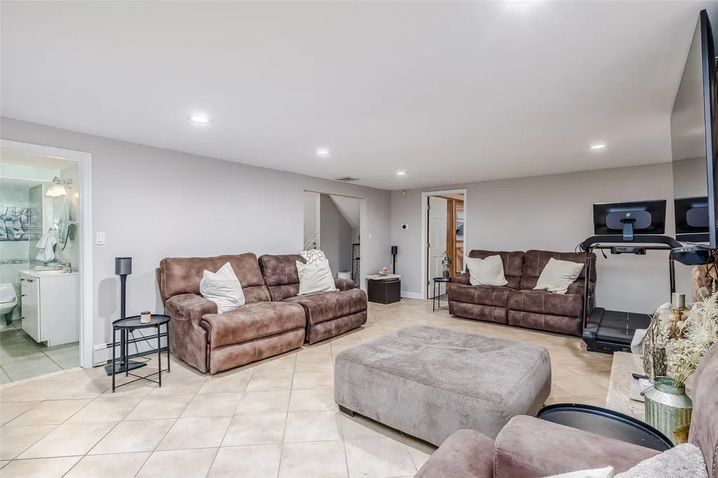 3046 Shore Road Bellmore NY 11710