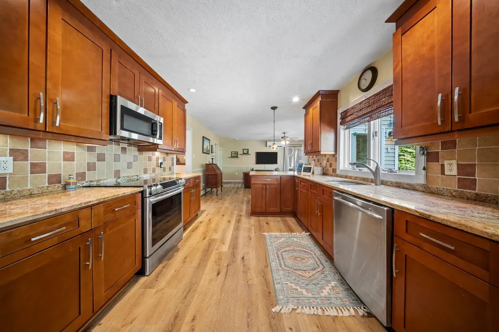 52 Barker Drive Stony Brook NY 11790