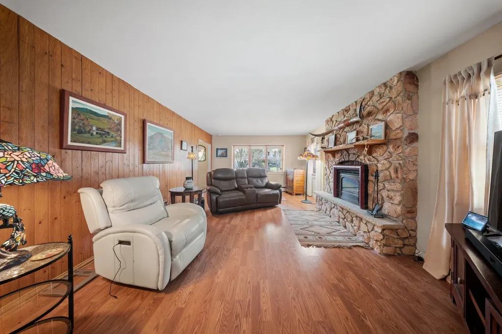 52 Barker Drive Stony Brook NY 11790