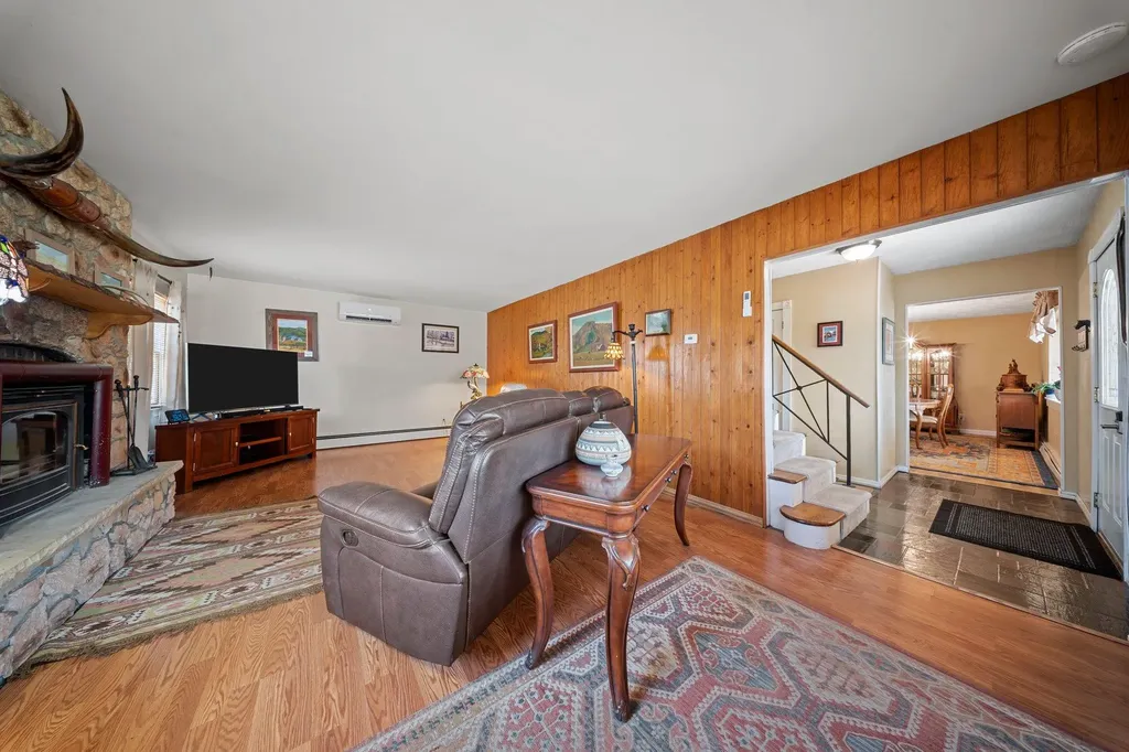 52 Barker Drive Stony Brook NY 11790