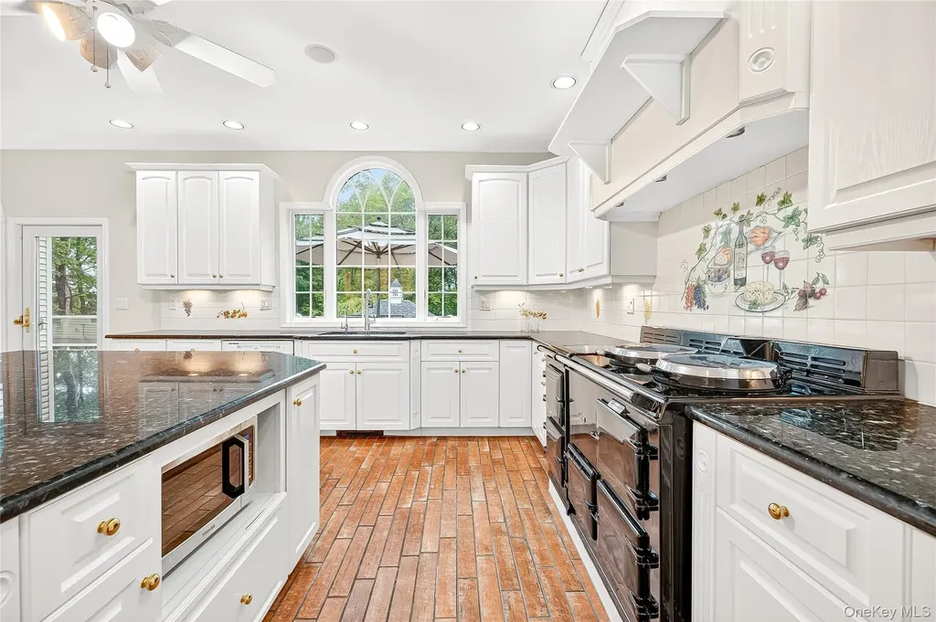 21 Benson Point Court Stony Point NY 10980
