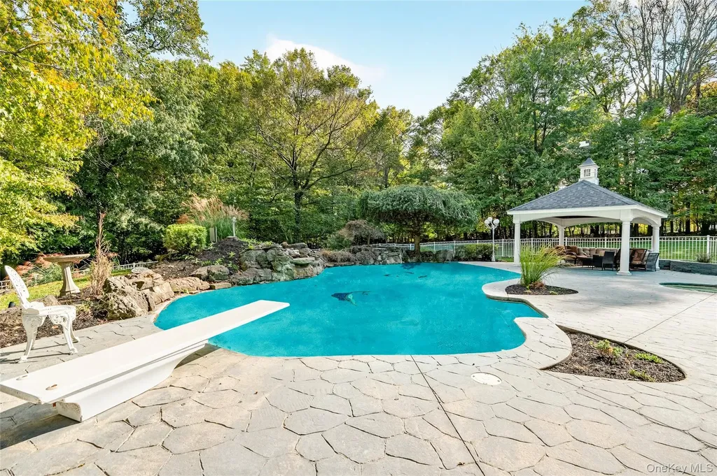 21 Benson Point Court Stony Point NY 10980