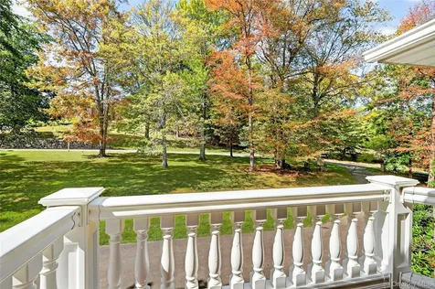 21 Benson Point Court Stony Point NY 10980