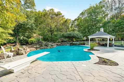 21 Benson Point Court Stony Point NY 10980