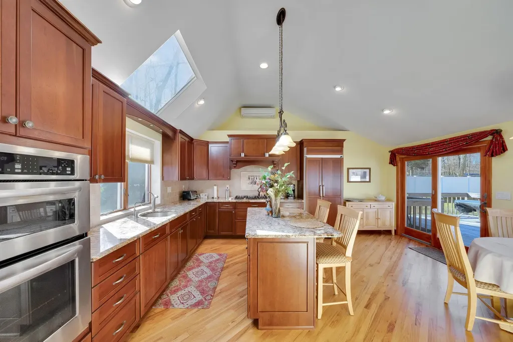4 Lakeside Drive Middle Island NY 11953