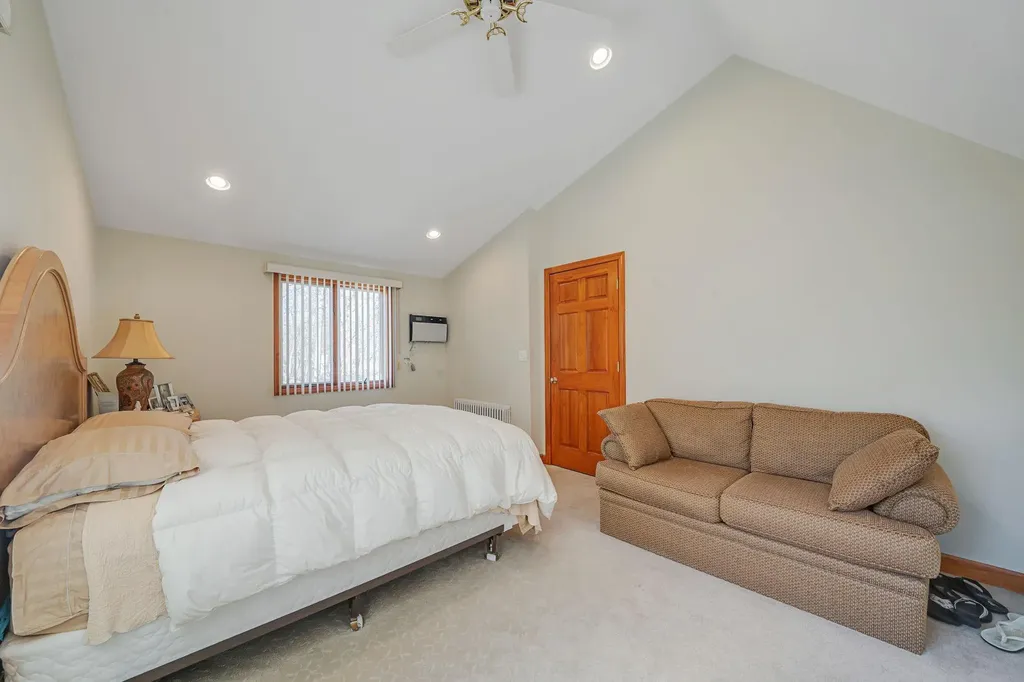 4 Lakeside Drive Middle Island NY 11953