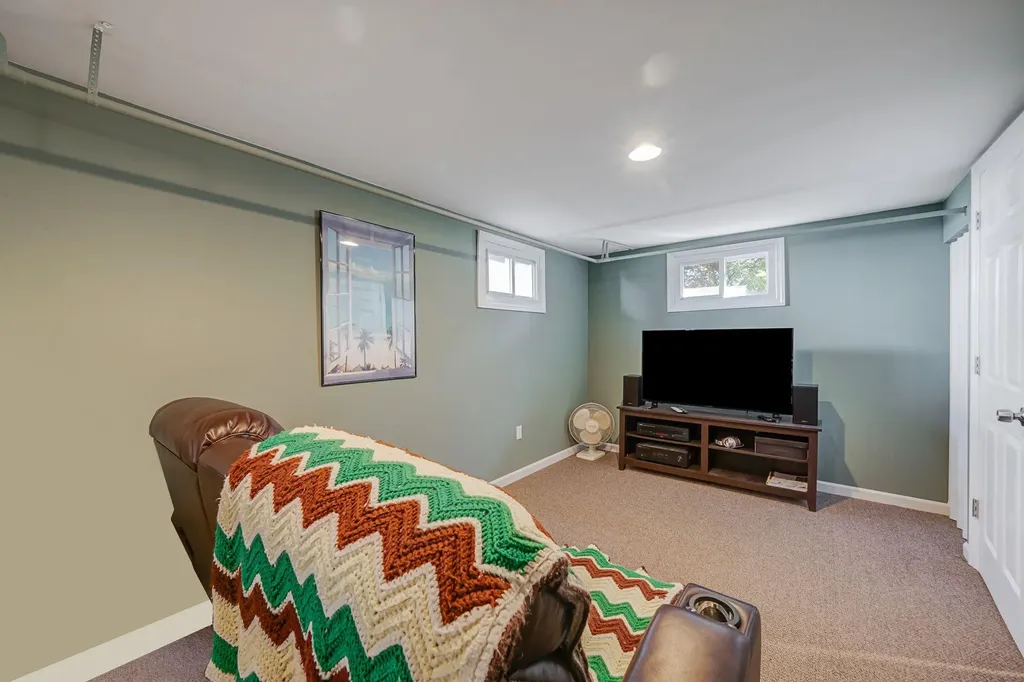 4 Lakeside Drive Middle Island NY 11953
