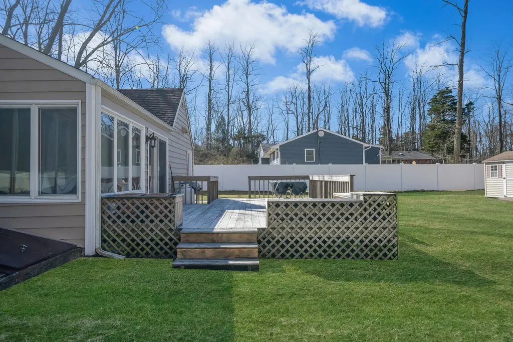4 Lakeside Drive Middle Island NY 11953