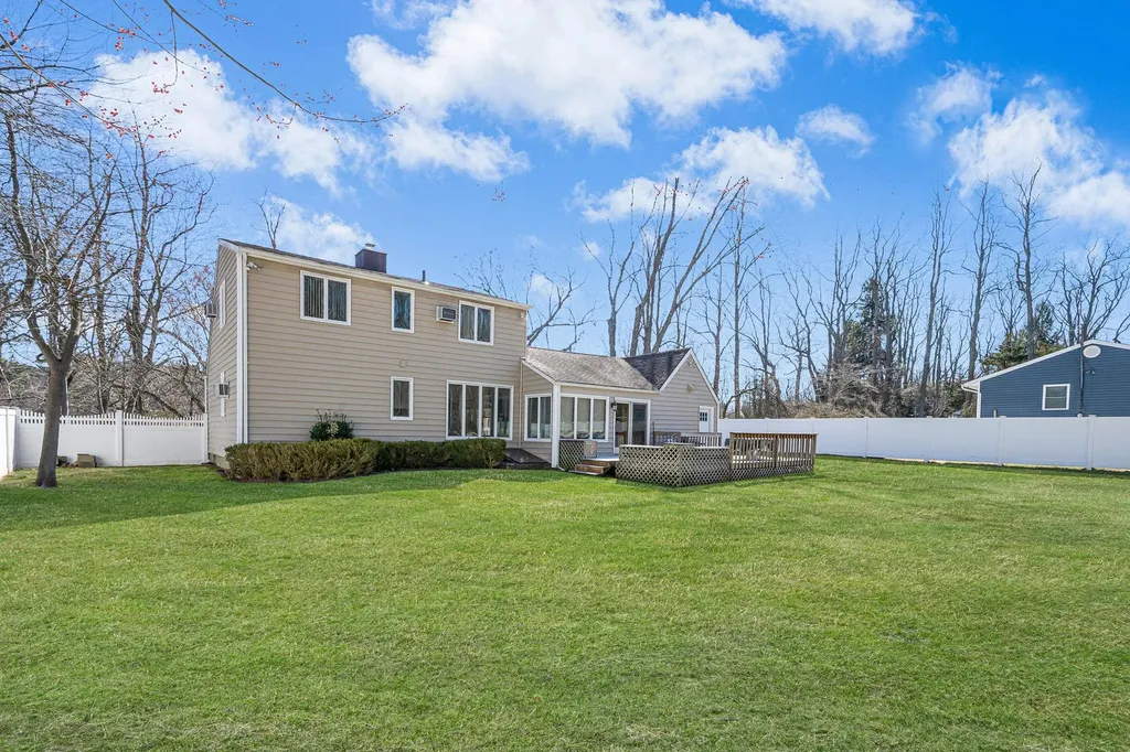 4 Lakeside Drive Middle Island NY 11953