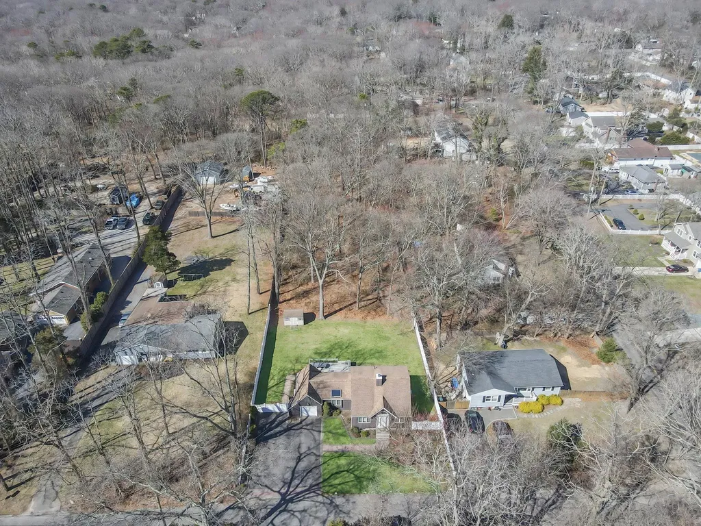 4 Lakeside Drive Middle Island NY 11953