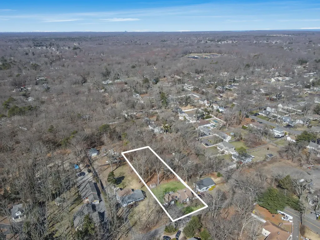 4 Lakeside Drive Middle Island NY 11953