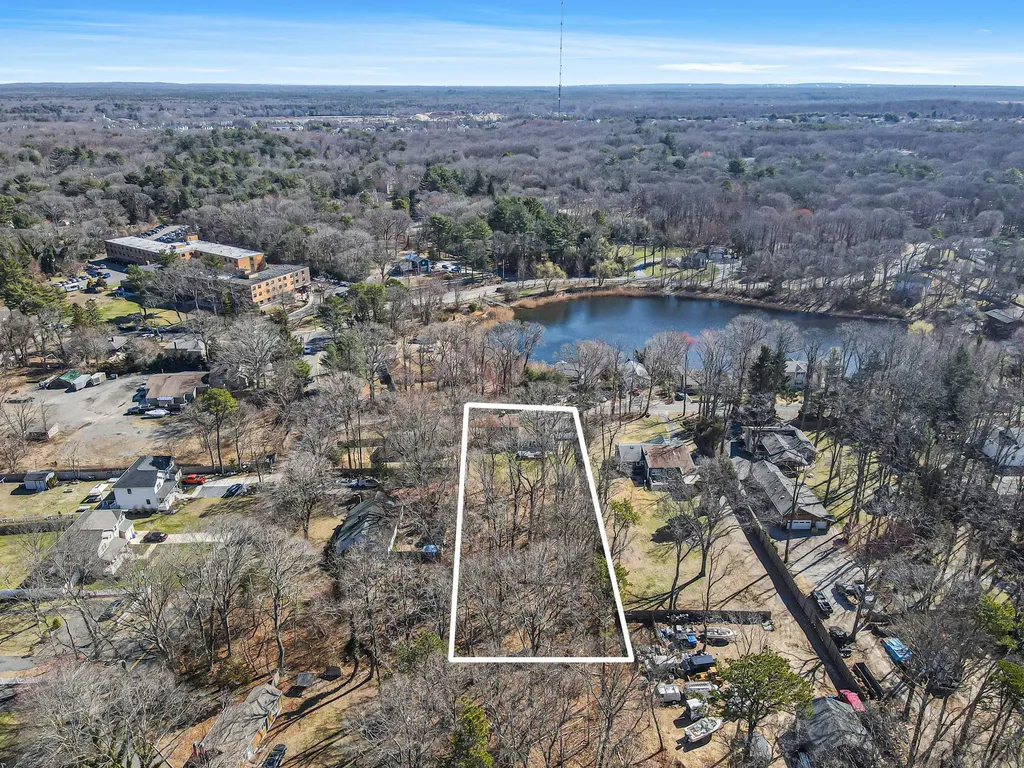 4 Lakeside Drive Middle Island NY 11953