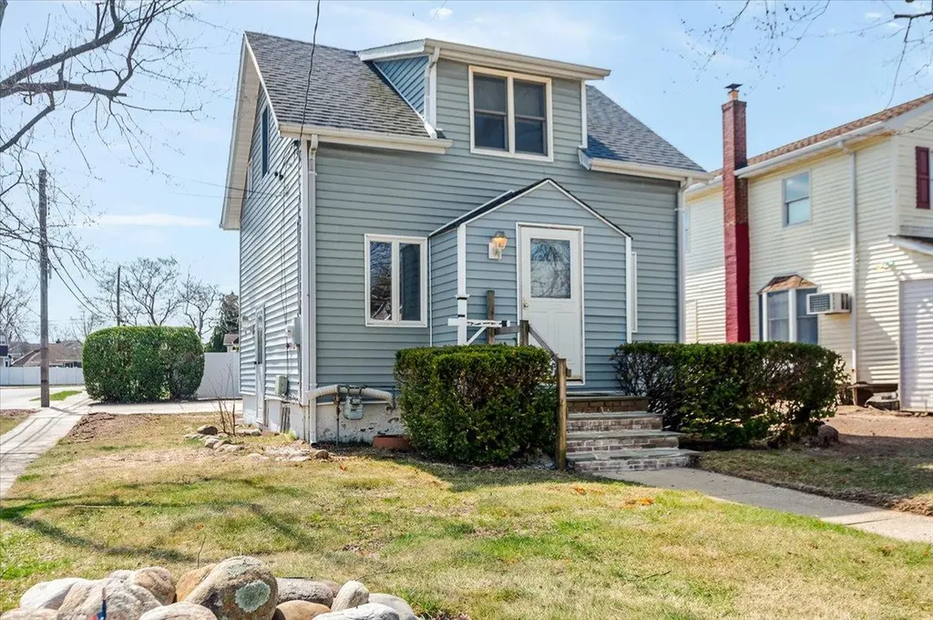 314 Oceanside Parkway Oceanside NY 11572