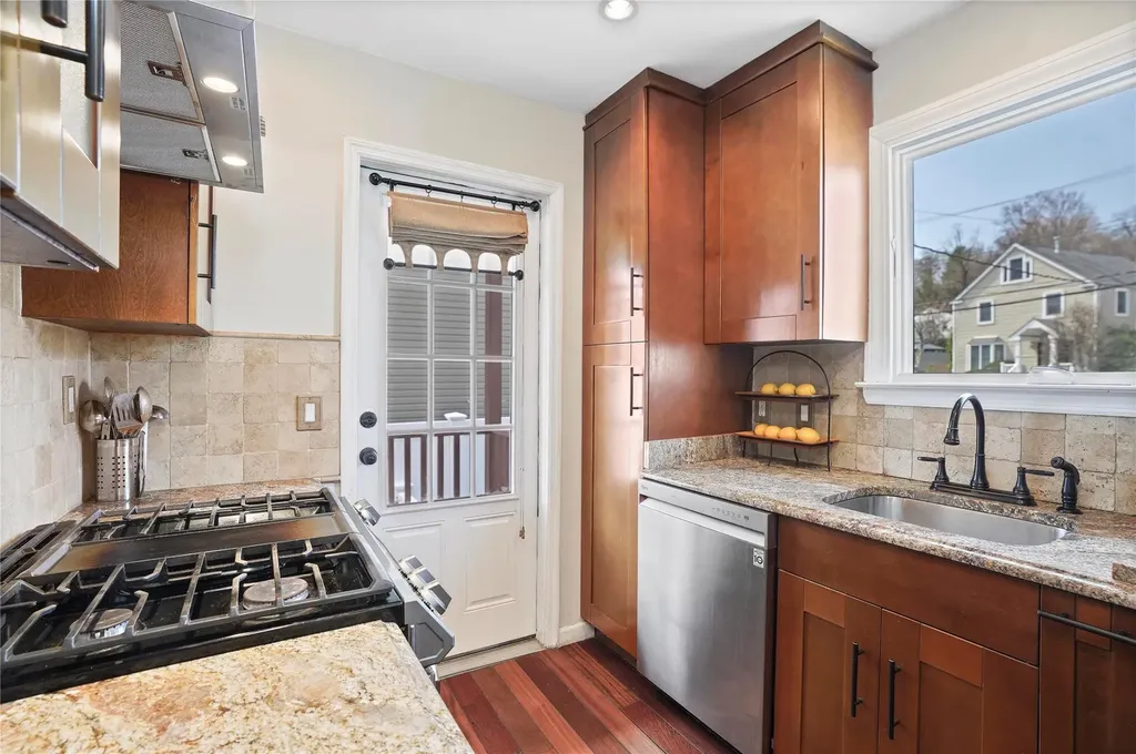 19 Ogden Avenue Dobbs Ferry NY 10522