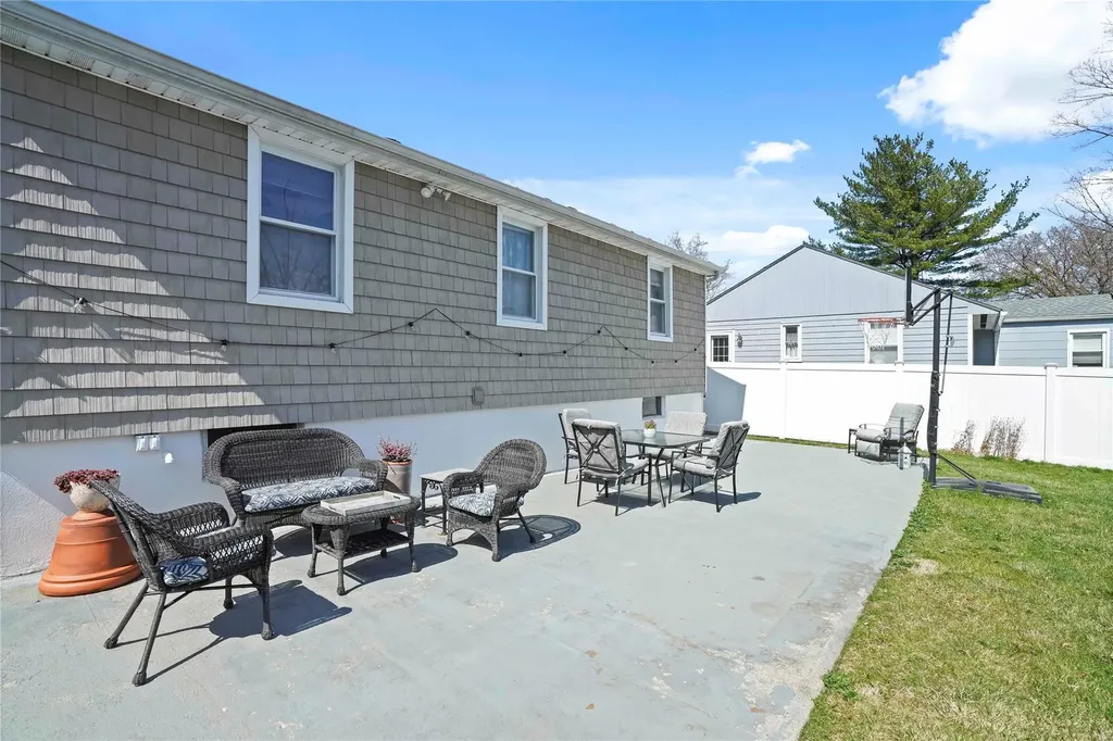 19 Ogden Avenue Dobbs Ferry NY 10522