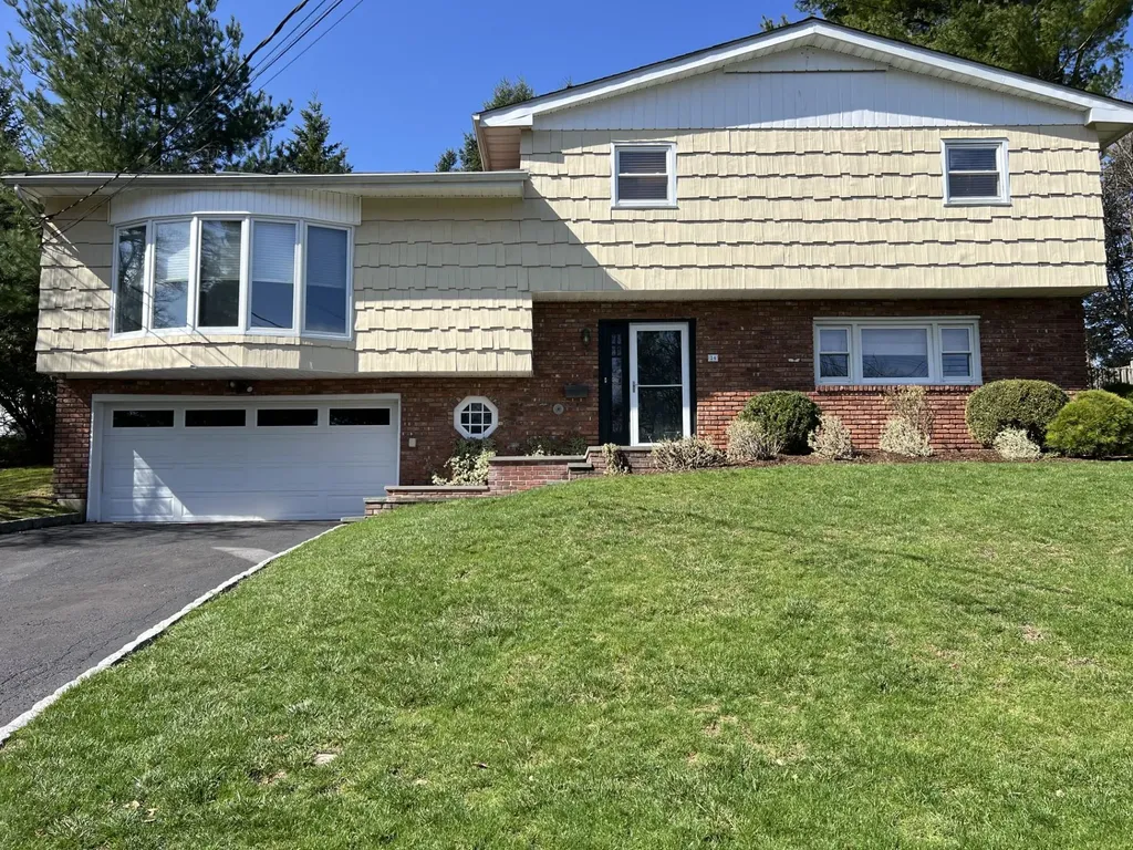 24 Hemlock Road Hartsdale NY 10530