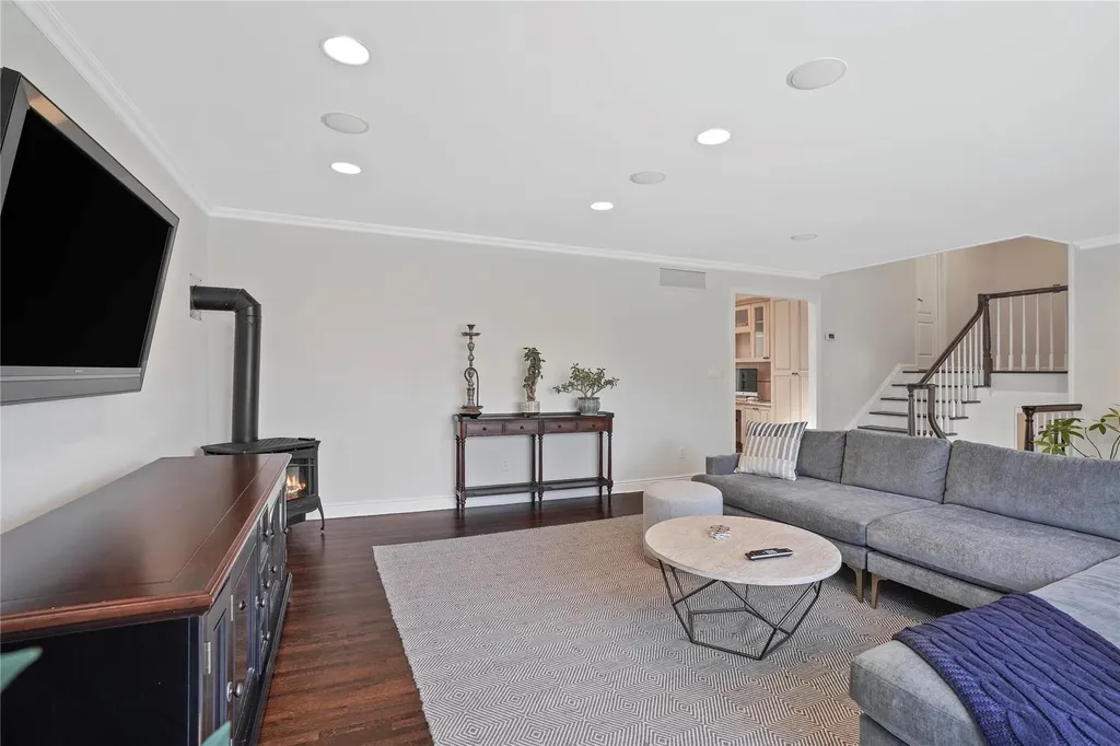 24 Hemlock Road Hartsdale NY 10530