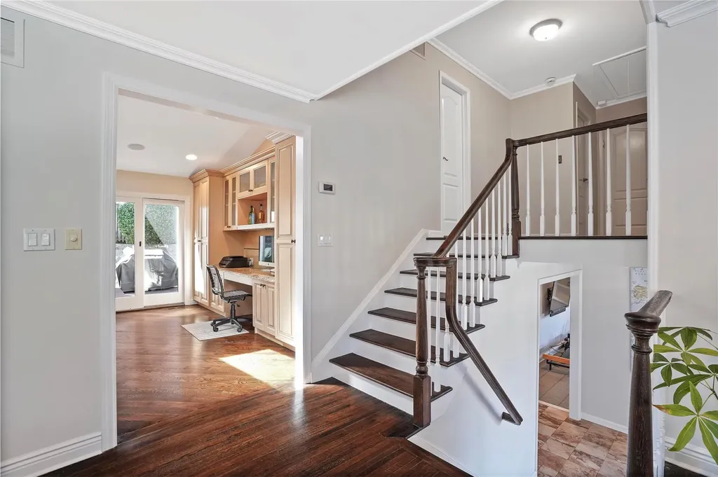 24 Hemlock Road Hartsdale NY 10530