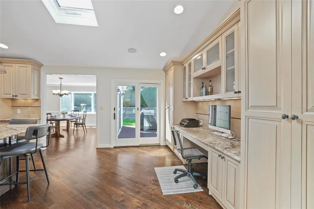 24 Hemlock Road Hartsdale NY 10530
