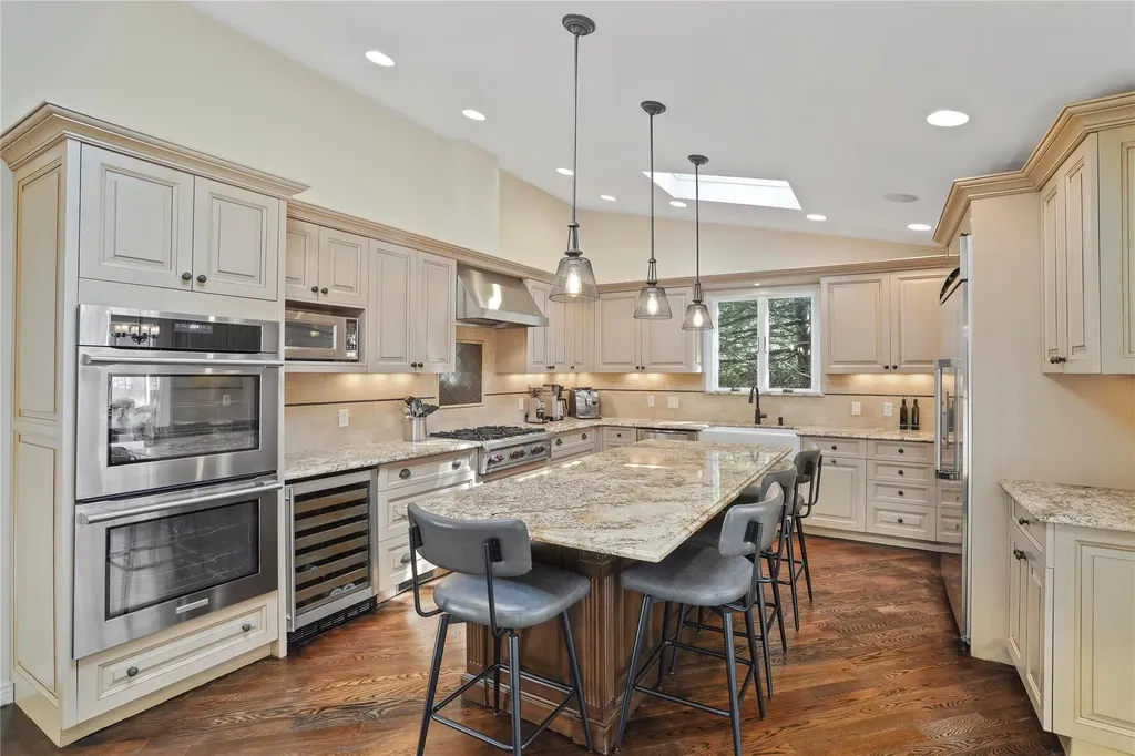 24 Hemlock Road Hartsdale NY 10530