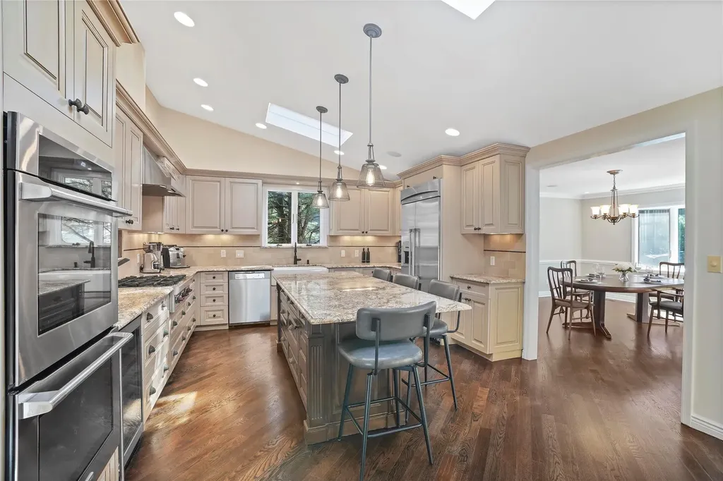 24 Hemlock Road Hartsdale NY 10530