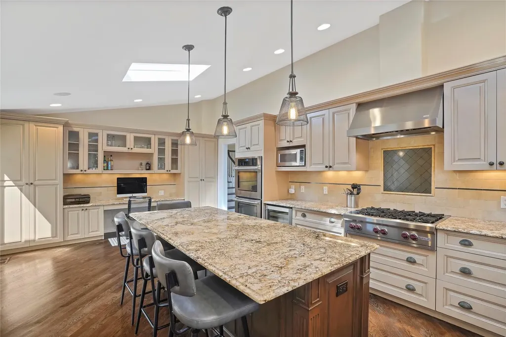 24 Hemlock Road Hartsdale NY 10530