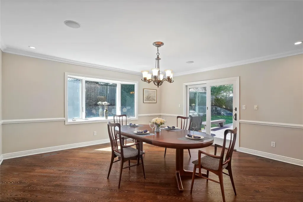 24 Hemlock Road Hartsdale NY 10530