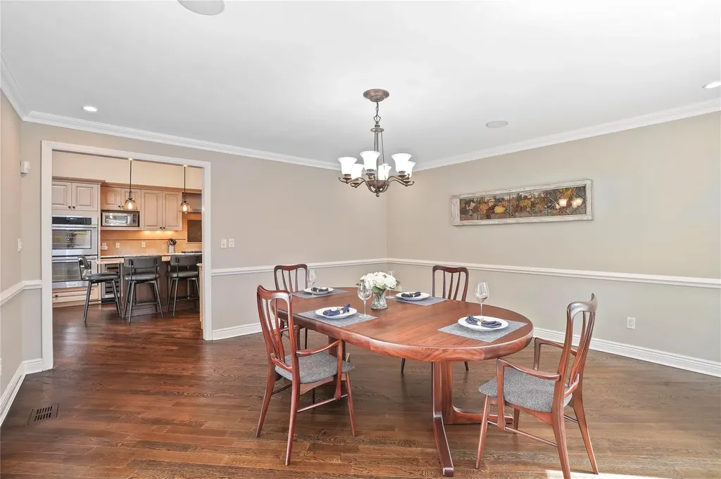 24 Hemlock Road Hartsdale NY 10530