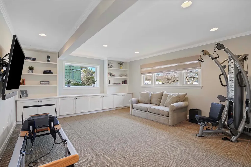 24 Hemlock Road Hartsdale NY 10530