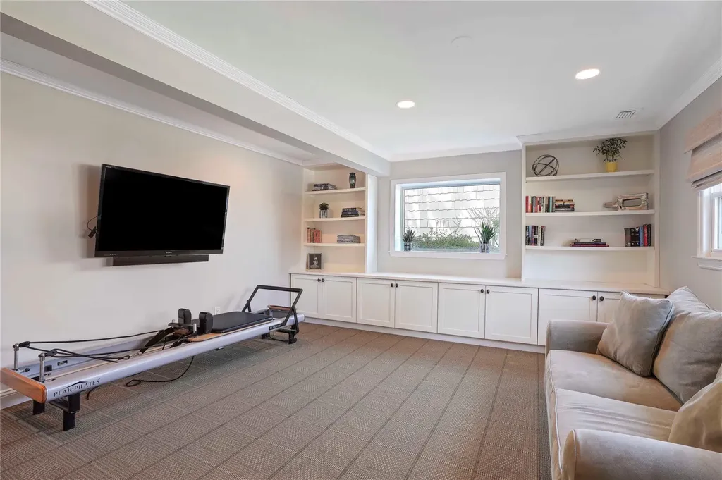 24 Hemlock Road Hartsdale NY 10530