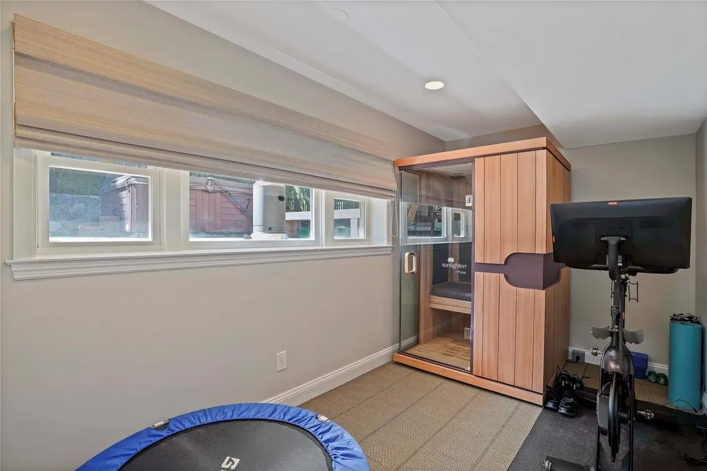24 Hemlock Road Hartsdale NY 10530