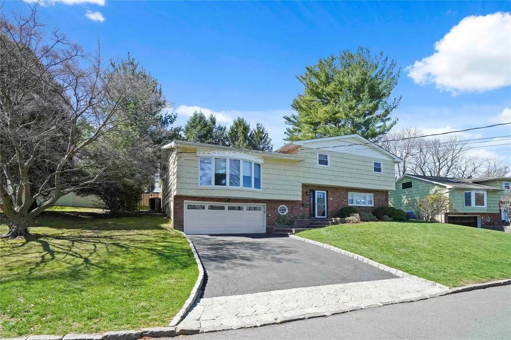 24 Hemlock Road Hartsdale NY 10530