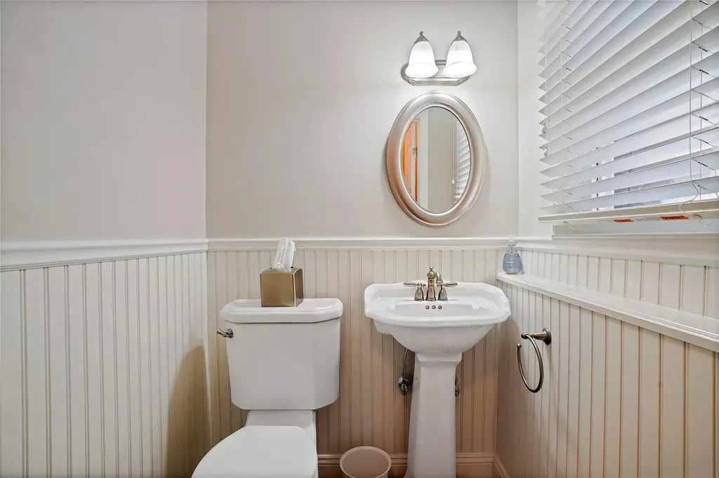24 Hemlock Road Hartsdale NY 10530