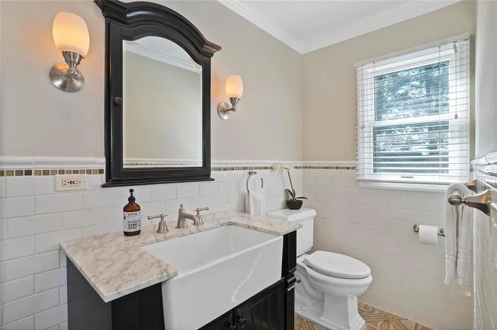 24 Hemlock Road Hartsdale NY 10530