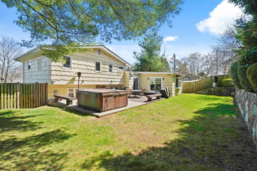 24 Hemlock Road Hartsdale NY 10530