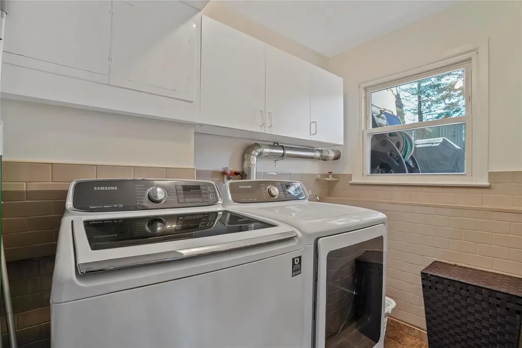 24 Hemlock Road Hartsdale NY 10530