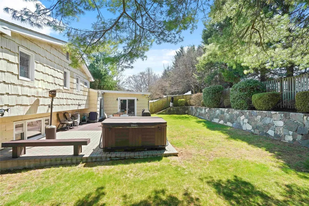 24 Hemlock Road Hartsdale NY 10530