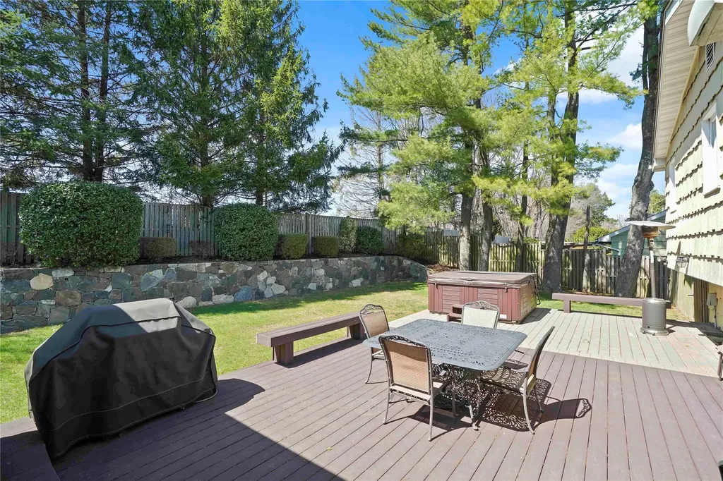 24 Hemlock Road Hartsdale NY 10530