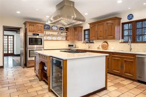 15 Archer Road Harrison NY 10528