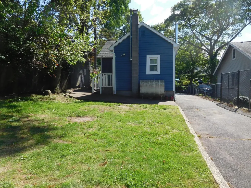 41 Sunburst Drive Rocky Point NY 11778