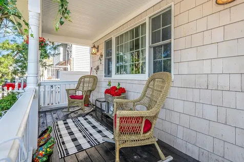 27 W Neptune Avenue Lindenhurst NY 11757