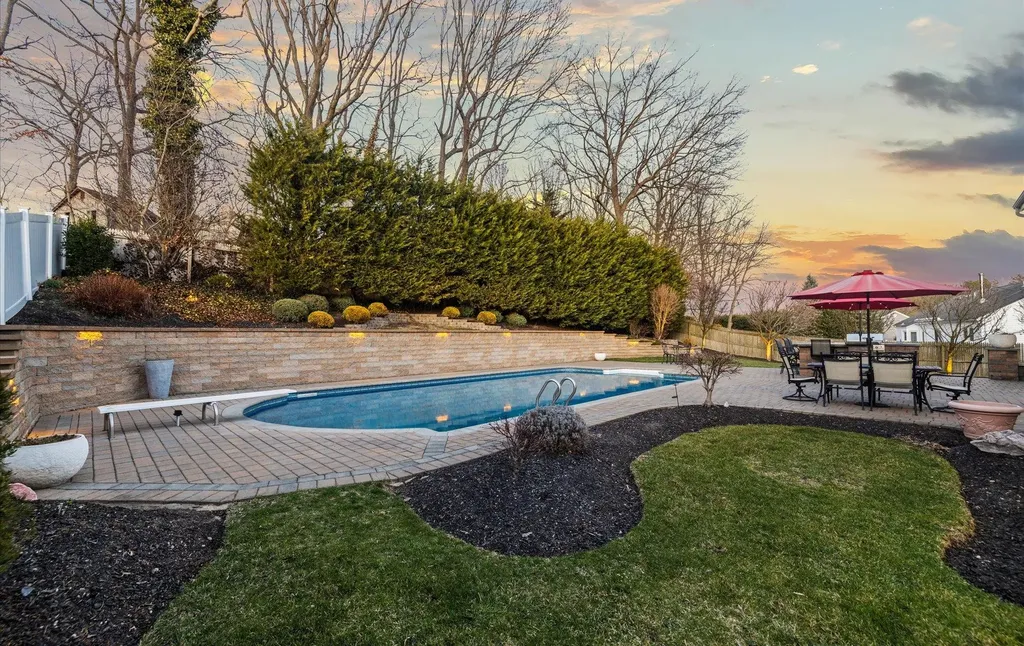 54 Timber Ridge Drive Commack NY 11725