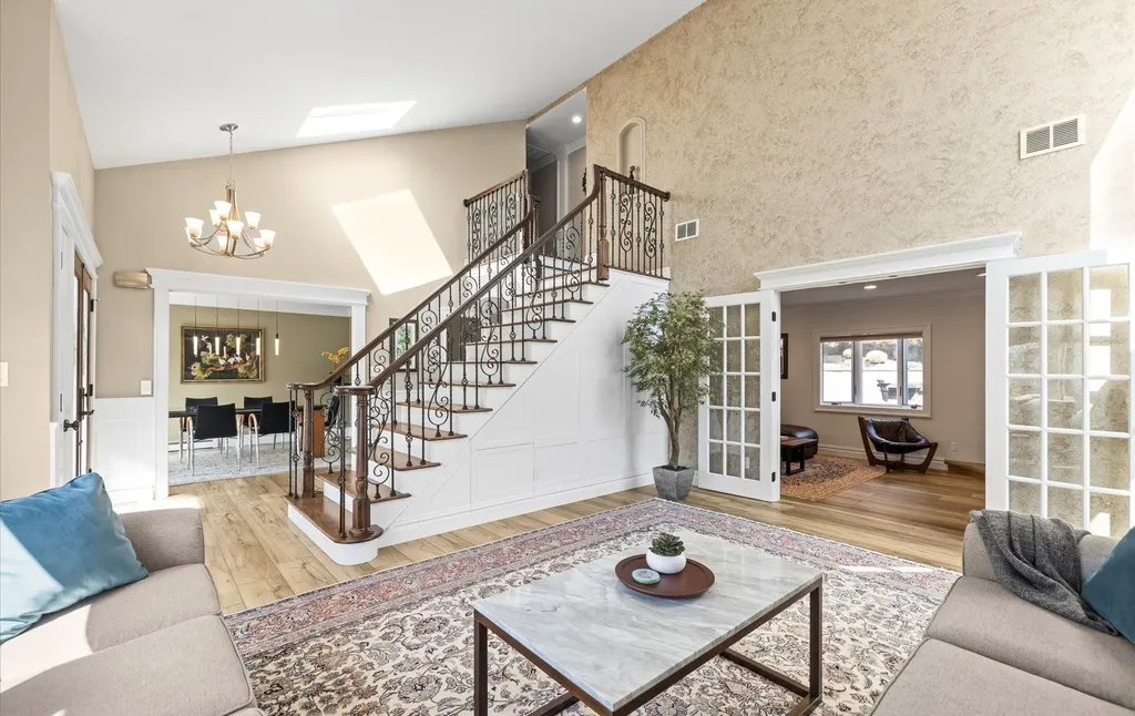 54 Timber Ridge Drive Commack NY 11725