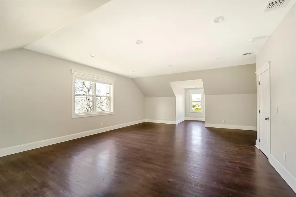64 Romana Drive Hampton Bays NY 11946