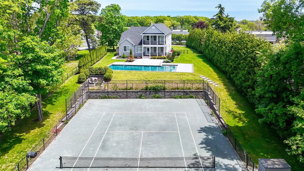 64 Romana Drive Hampton Bays NY 11946
