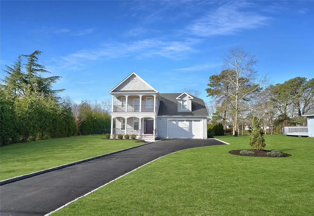 64 Romana Drive Hampton Bays NY 11946